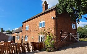 Deepmoor Farmhouse, Doveridge, Derbys.